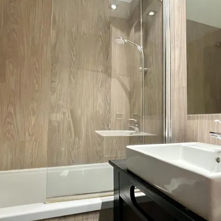Apartment Salles 33 *